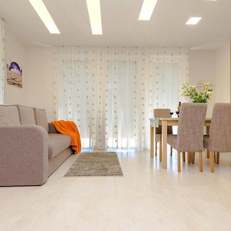 Bella Apartments No1 ハイデゥソボスロー エクステリア 写真
