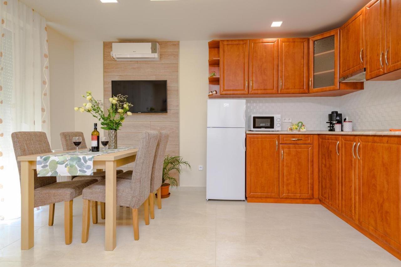 Bella Apartments No1 ハイデゥソボスロー エクステリア 写真