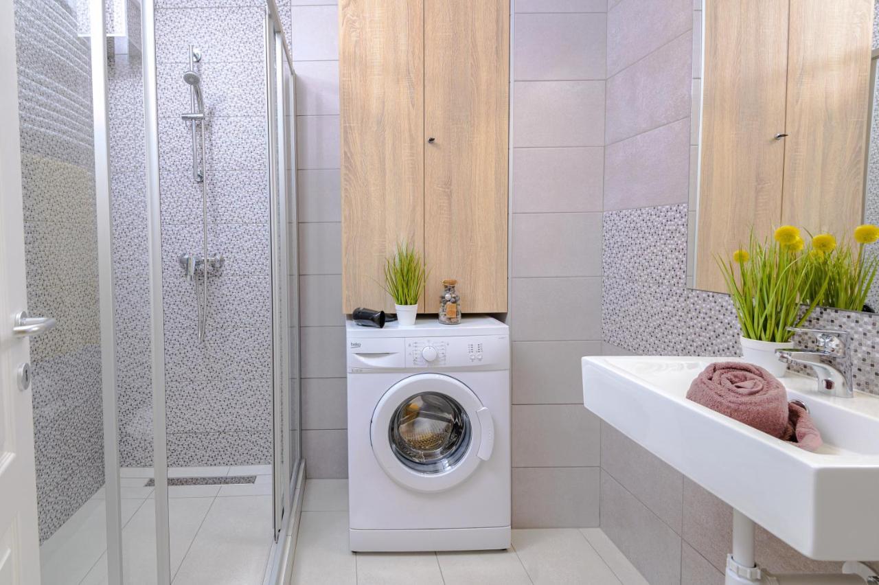 Bella Apartments No1 ハイデゥソボスロー エクステリア 写真