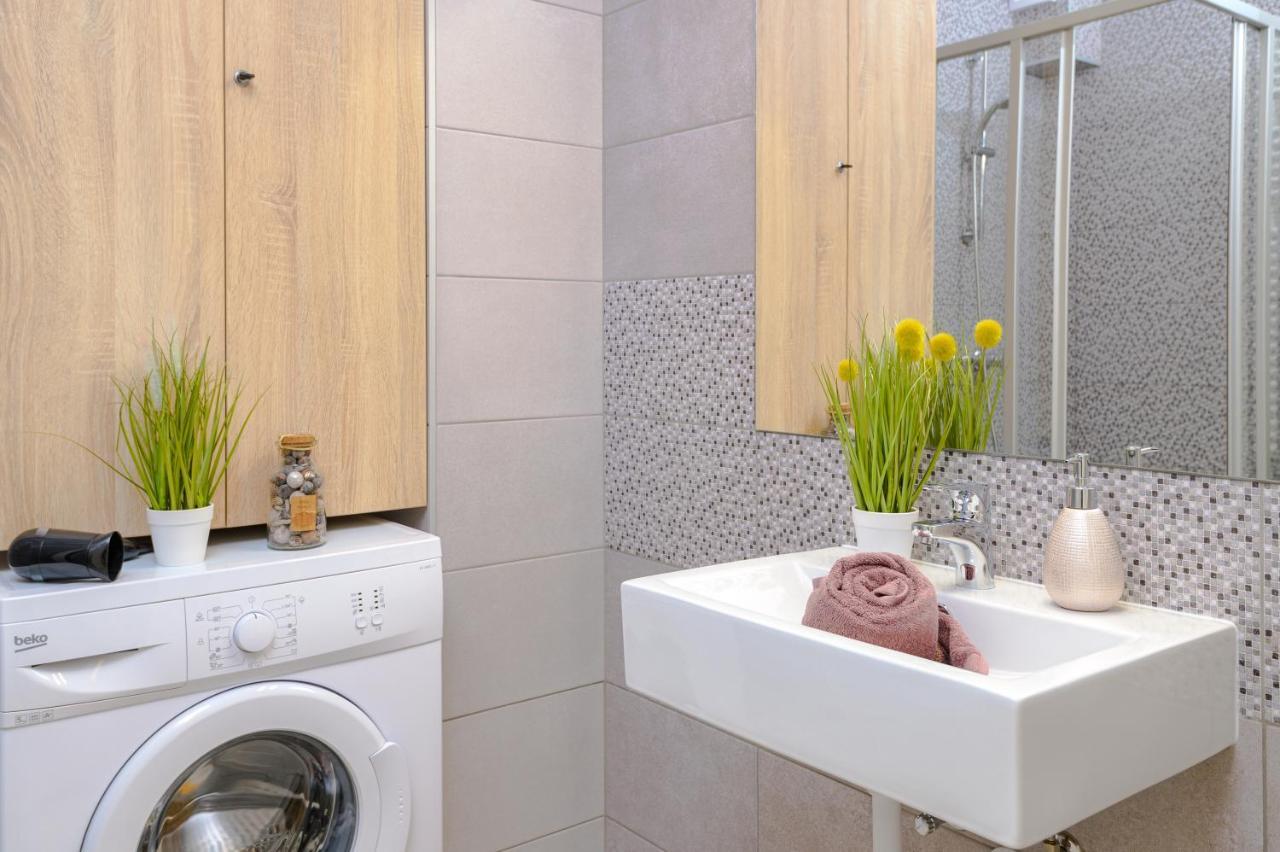Bella Apartments No1 ハイデゥソボスロー エクステリア 写真