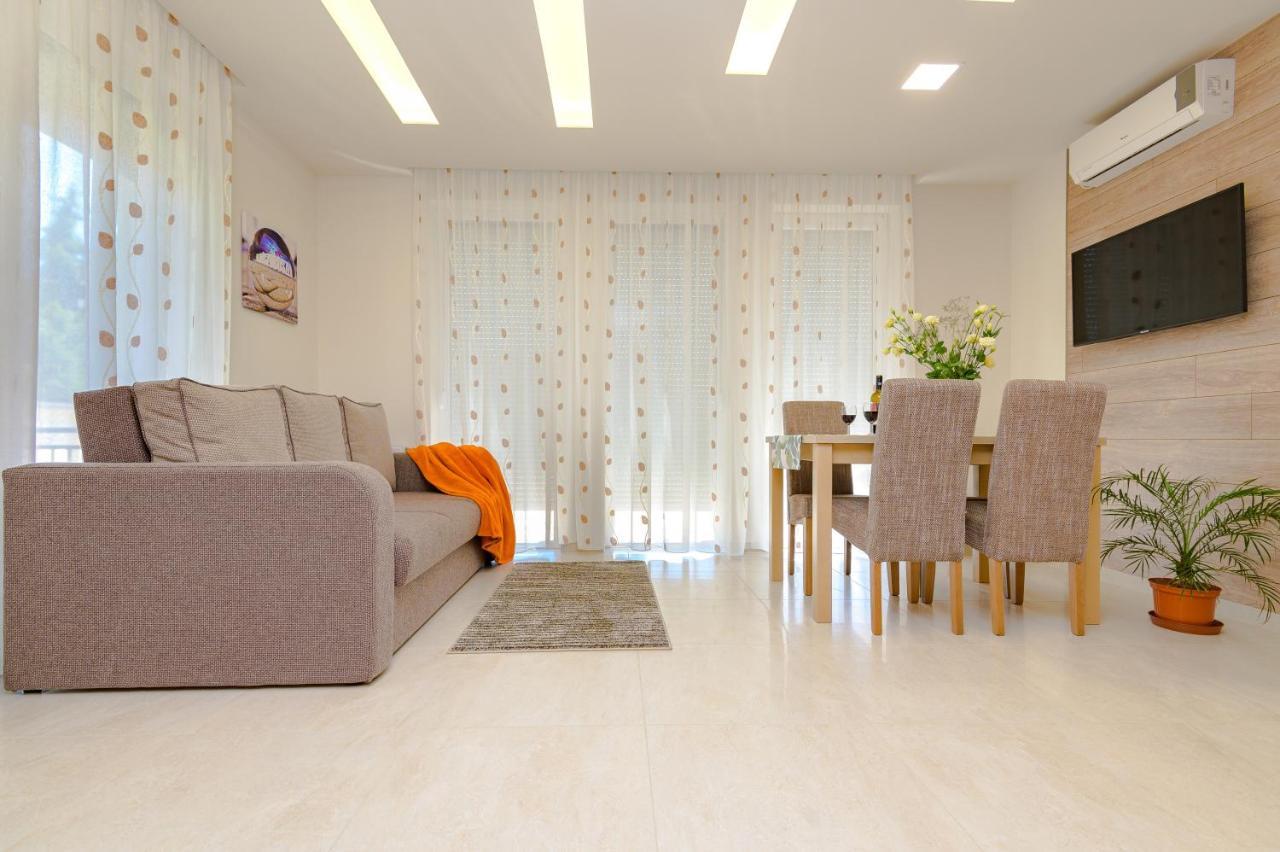 Bella Apartments No1 ハイデゥソボスロー エクステリア 写真
